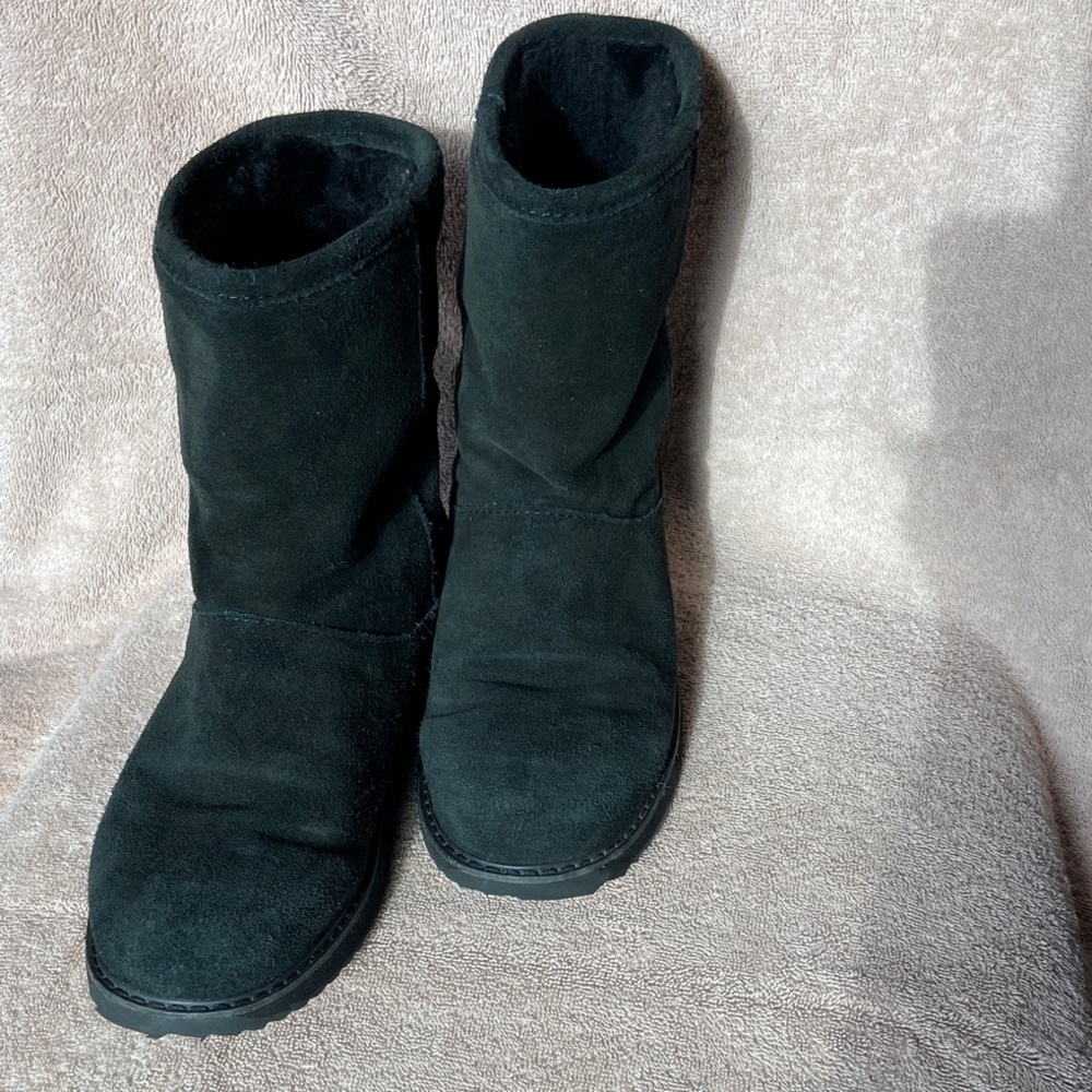 EMU Australia Black Suede Boots size 8